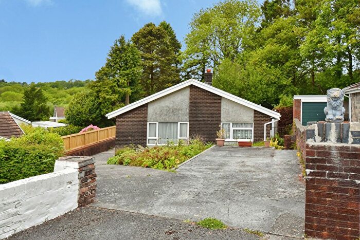 4 Bedroom Bungalow For Sale In Fairoak, Betws, Ammanford, Carmarthenshire, SA18