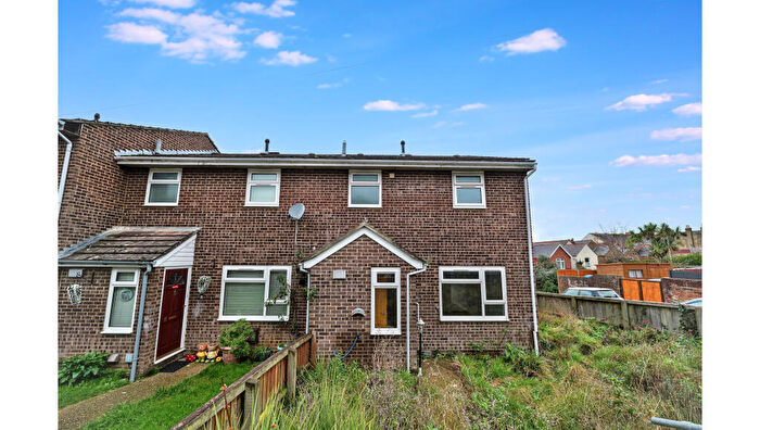 3 Bedroom End Of Terrace House For Sale In Osborne Road, East Cowes, Isle Of Wight, PO32