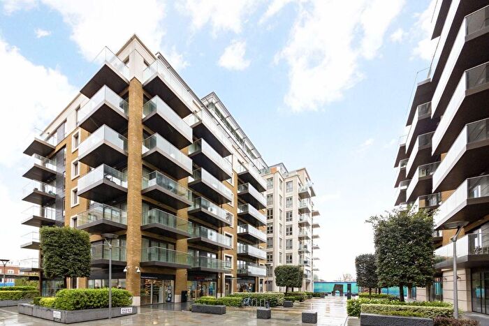 2 Bedroom Flat To Rent In Parrs Way, Hammersmith, W6