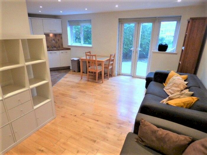 2 Bedroom Flat To Rent In Chesil Court Bonner Road, London, E2