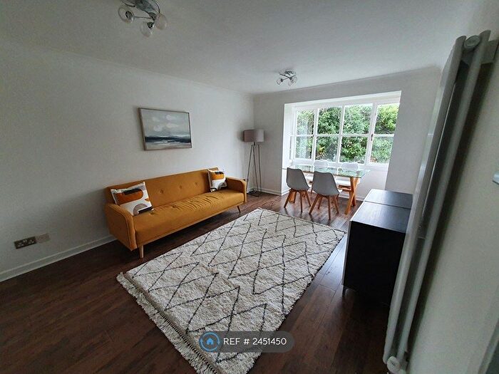 1 Bedroom Flat To Rent In Beechwood Grove, London, W3