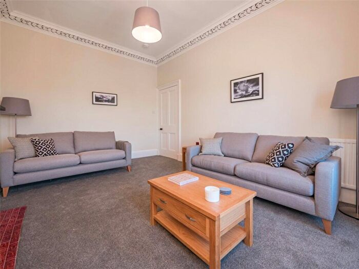 2 Bedroom Flat To Rent In Sciennes Hill Place, Edinburgh, EH9
