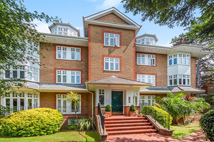 2 Bedroom Flat To Rent In Victoria Lodge, Arterberry Road, SW20