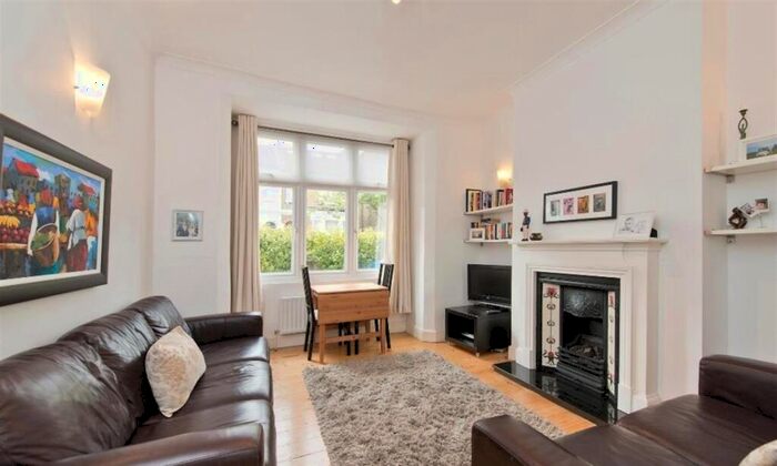 2 Bedroom Property To Rent In Pellatt Road, London, SE22