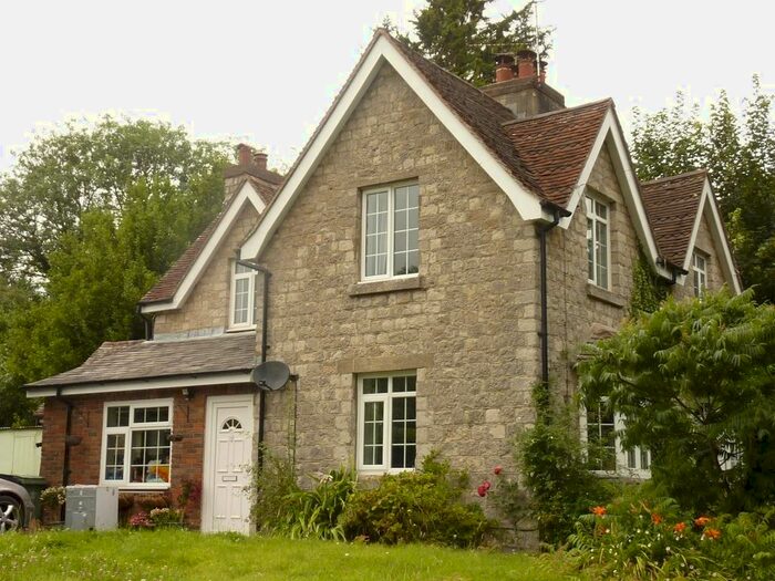 2 Bedroom Semi Detached House To Rent In Linton Hill, Linton, Maidstone, ME17