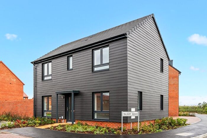 3 Bedroom Detached House To Rent In Talbot Road, Dartford, Kent, DA2