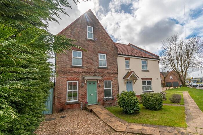 4 Bedroom End Of Terrace House For Sale In Baxter Close, Fakenham, NR21