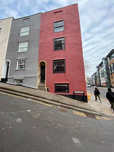 4 Bedroom End Of Terrace House To Rent In York Place, Bristol, (Not ), BS8