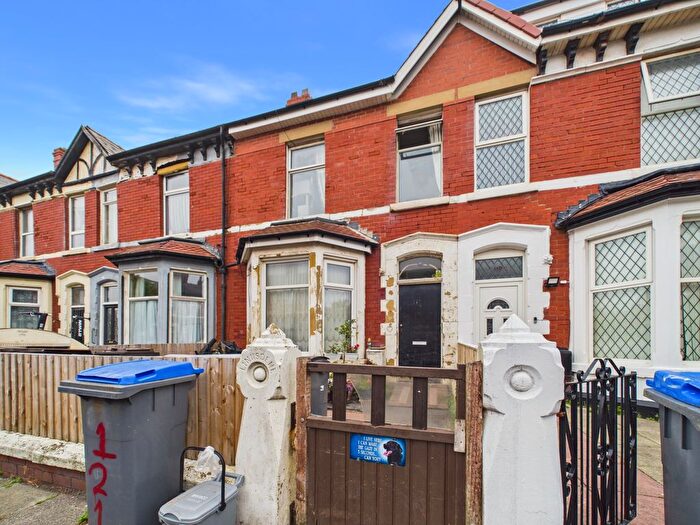 4 Bedroom Block Of Flats For Sale In Warbreck Drive, Blackpool, FY2