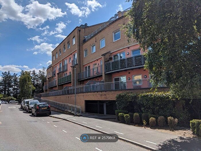 2 Bedroom Flat To Rent In Wooldridge Close, Feltham, TW14