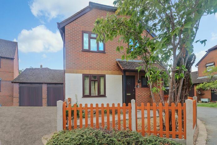 3 Bedroom Detached House To Rent In Reedmace Close, Singleton, Ashford, TN23