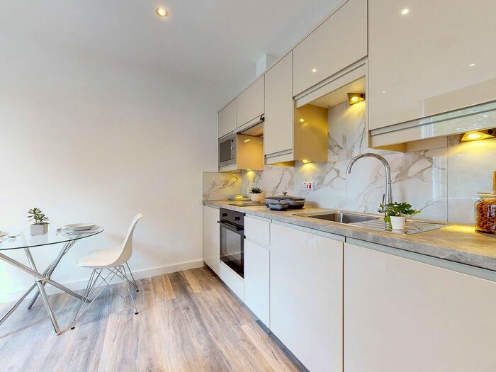1 Bedroom Flat To Rent In Flat, Hyde Terrace #, LS2