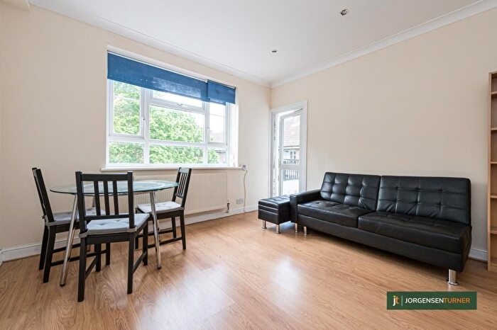 2 Bedroom Flat To Rent In Calvert House, White City Estate, W12