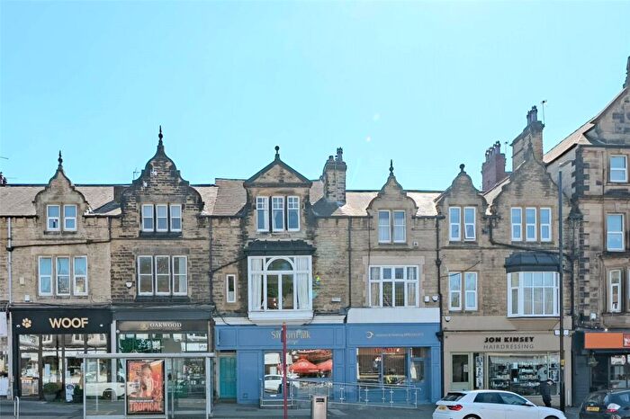 3 Bedroom Apartment For Sale In Roundhay Road, Oakwood Parade, Leeds, LS8