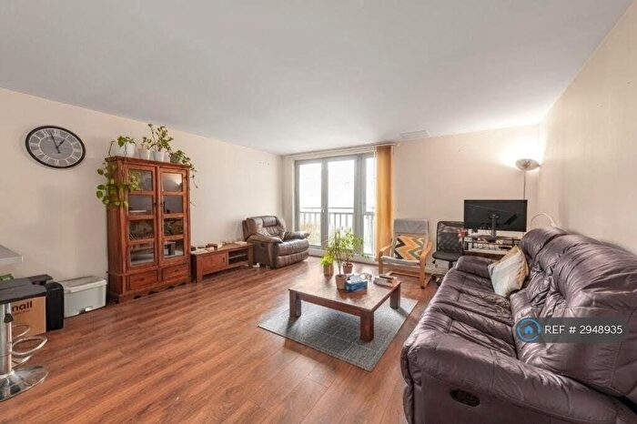 2 Bedroom Flat To Rent In Eden Grove, London, N7