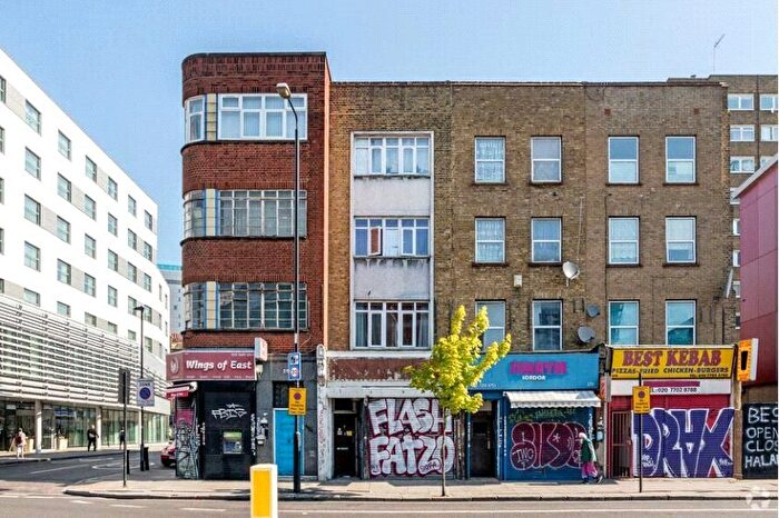 3 Bedroom Flat To Rent In Commercial Road, Whitechapel, E1