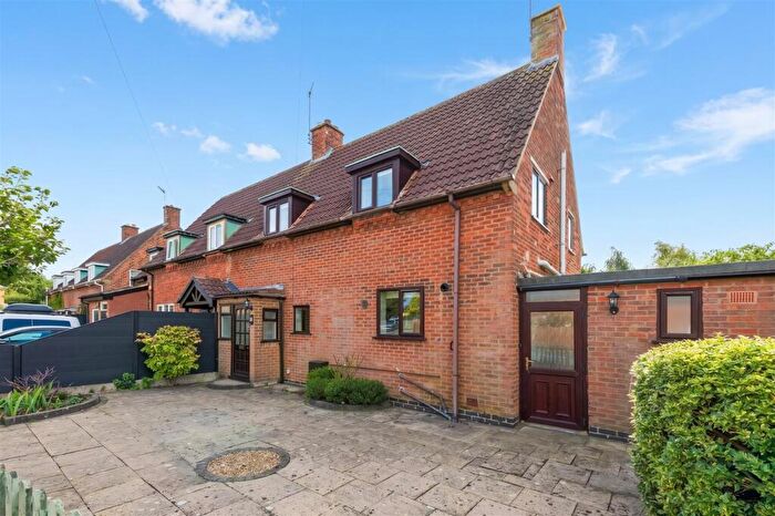 3 Bedroom Semi-Detached House For Sale In Beckett Avenue, Market Bosworth, CV13