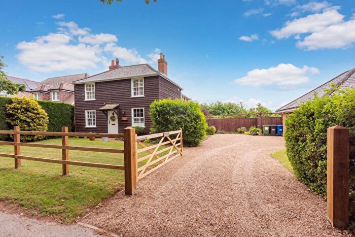 4 Bedroom Detached House For Sale In Ockwells Road, Maidenhead, SL6