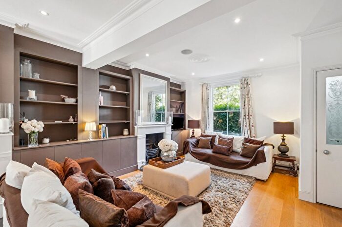 3 Bedroom Terraced House To Rent In Bramford Road, The Tonsleys, SW18