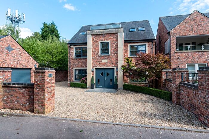 4 Bedroom Detached House For Sale In Ashbury Lane, Norton, S8