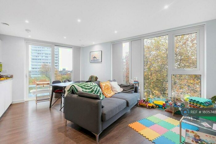 2 Bedroom Flat To Rent In Theshoreline Building, London, N4