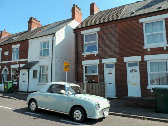 3 Bedroom Semi-Detached House To Rent In Oxford Street, Church Gresley, DE11