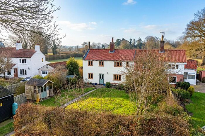 3 Bedroom Semi-Detached House For Sale In Vicarage Lane, Mettingham, Bungay, NR35