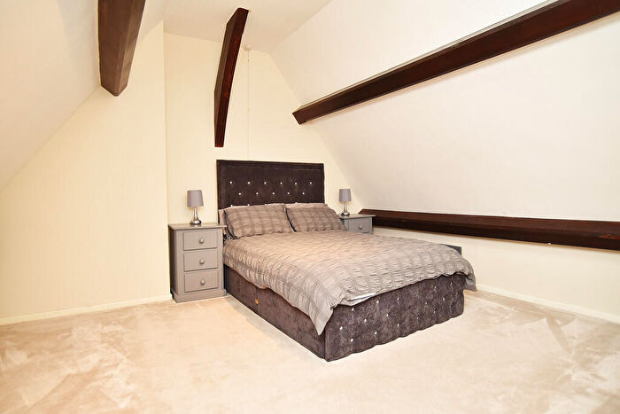 1 Bedroom Flat For Sale In St Luke's Court, Franklin Square, Harrogate, HG1