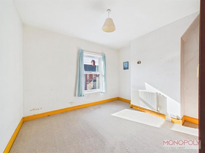 2 Bedroom Terraced House For Sale In Bertie Road, Wrexham, LL13 - Photo 9