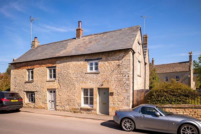 3 Bedroom Semi-Detached House For Sale In Northleach, Cheltenham, GL54