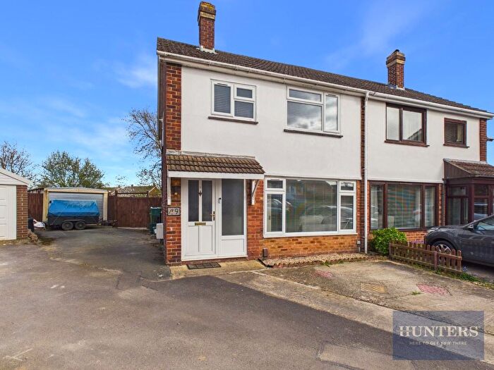 3 Bedroom Semi Detached House For Sale In Glamorgan Road, Cheltenham, GL51