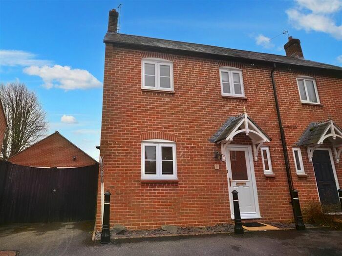 3 Bedroom Semi-Detached House For Sale In Aspen Road, Charlton Down, Dorchester, DT2