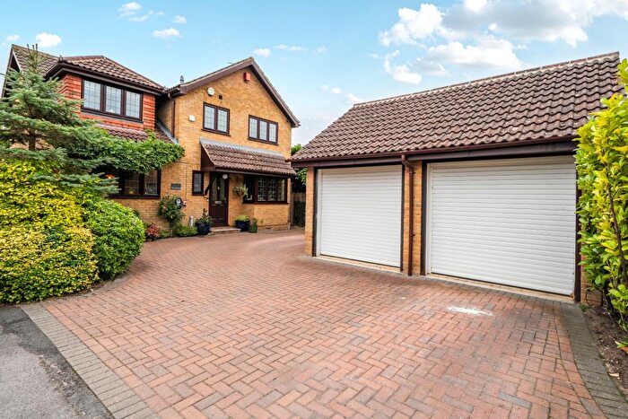 4 Bedroom Detached House For Sale In The Paddocks, New Haw, Addlestone, KT15