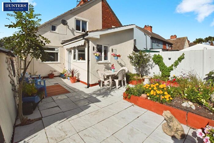 3 Bedroom Semi-Detached House For Sale In Burringham Road, Scunthorpe, DN17