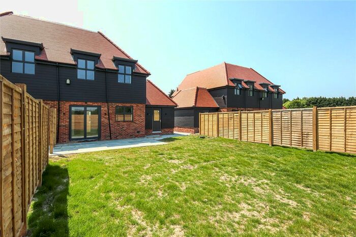 3 Bedroom Semi-Detached House For Sale In The Orchards, Willow Lane, Paddock Wood, Kent, TN12