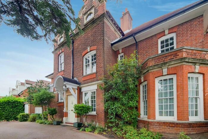 7 Bedroom Detached House To Rent In Edgehill Road, West Ealing, London, W13