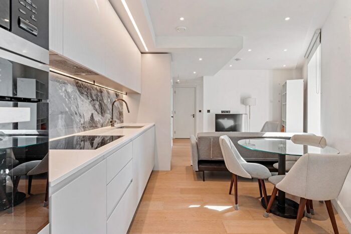 1 Bedroom Flat For Sale In Fountain Park Way, London, W12