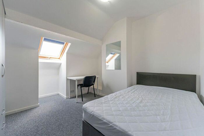6 Bedroom Terraced House To Rent In Tiverton Road, Selly Oak, Birmingham, B29