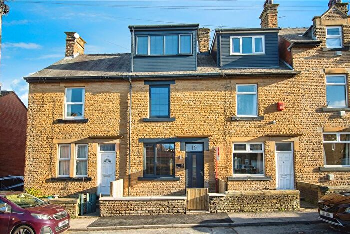 2 Bedroom Terraced House For Sale In Beech Street, Tingley, Wakefield, West Yorkshire, WF3