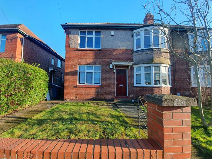 2 Bedroom Flat To Rent In Strathmore Road, Gosforth, Newcastle Upon Tyne, NE3