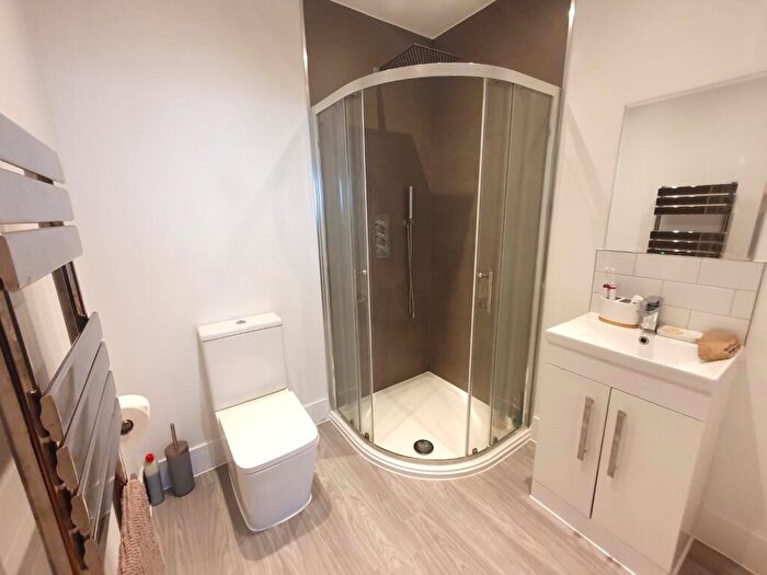 2 Bedroom Flat To Rent In Bay View Apartments, Morris Avenue, Herne Bay, Kent, CT6