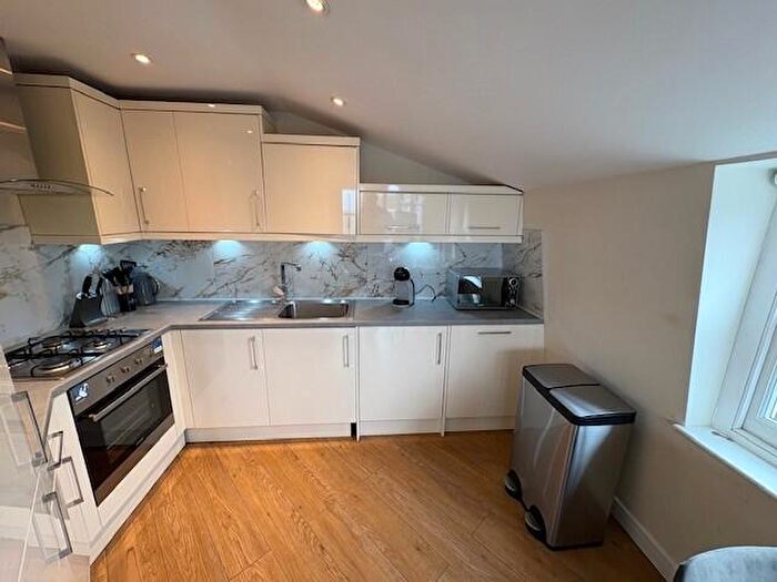 2 Bedroom Flat To Rent In Church Road, London, SE19