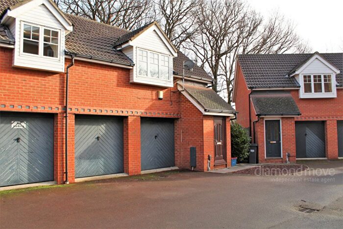 2 Bedroom Maisonette To Rent In Avondale Gardens, Hounslow, TW4
