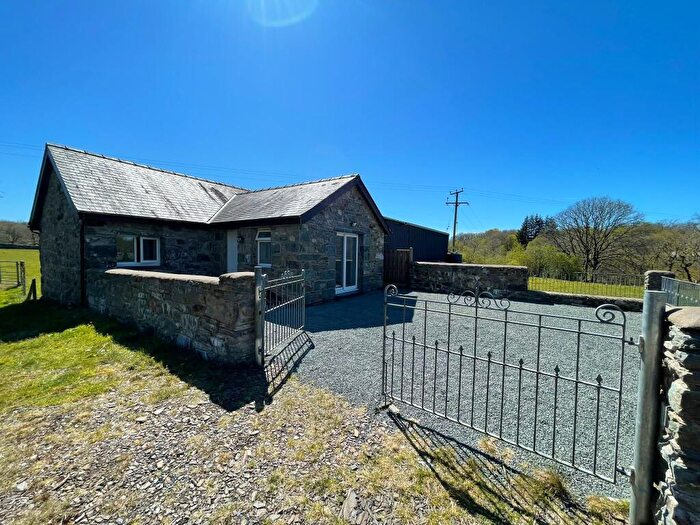 2 Bedroom Cottage For Sale In Beudy Tafarn Helyg, LL41