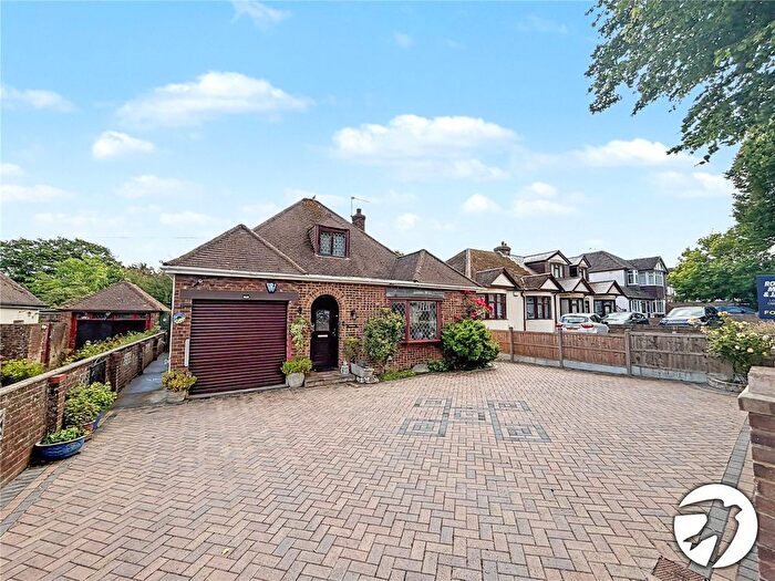 3 Bedroom Bungalow For Sale In City Way, Rochester, Kent, ME1