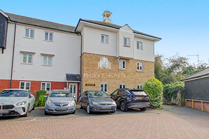 2 Bedroom Apartment To Rent In Oxton Close Rowhedge Nr Colchester, CO5