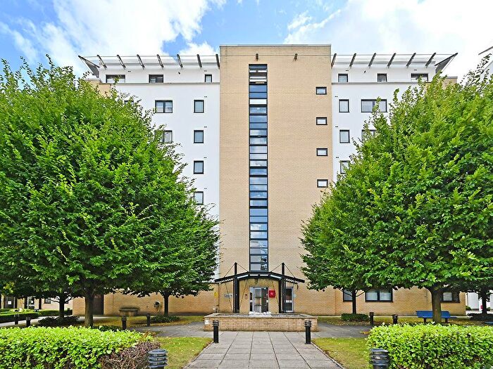 2 Bedroom Apartment To Rent In Ocean Wharf, Westferry Road, London, E14