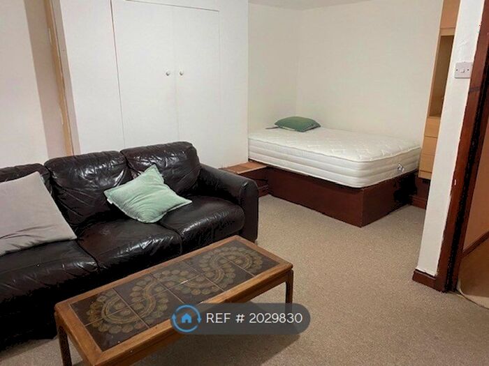 Studio To Rent In Manley Road, Manchester, M16