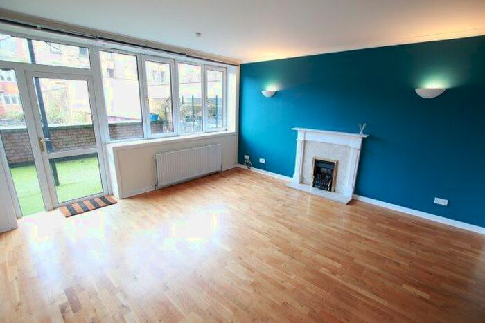 2 Bedroom Flat To Rent In Mingarry Street, Glasgow G20