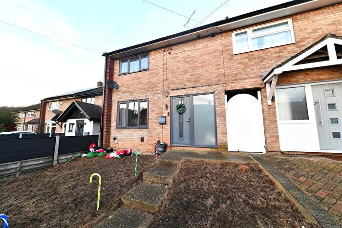 2 Bedroom Terraced House For Sale In Collenswood Road, Stevenage, SG2